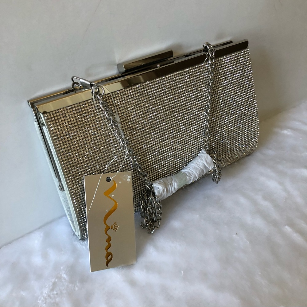 Nina Crystal Frame Clutch